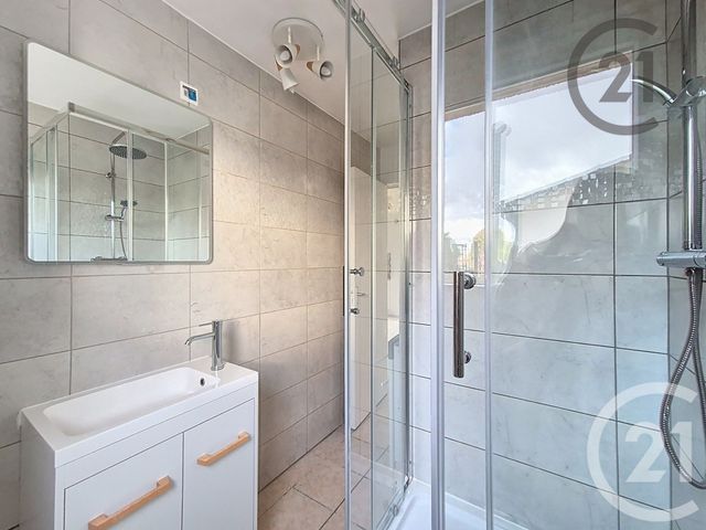 Appartement Studio &agrave; louer - 1 pi&egrave;ce - 24 m2 - Cannes Ecluse - 77 - ILE-DE-FRANCE