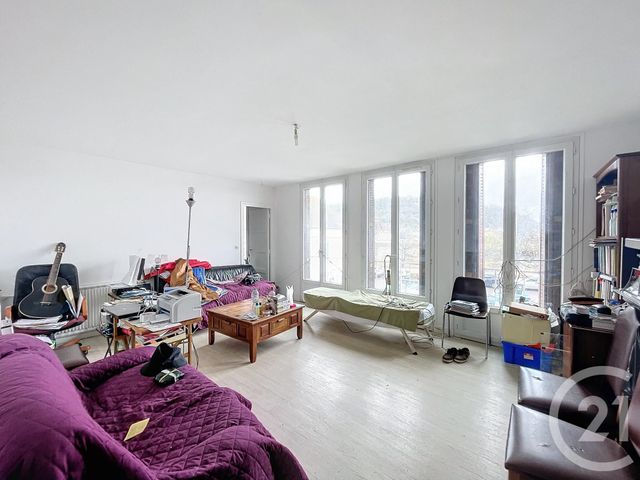 Appartement F4 à vendre - 4 pièces - 69,80 m2 - Montereau Fault Yonne - 77 - ILE-DE-FRANCE