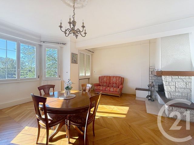 Maison &agrave; vendre - 7 pi&egrave;ces - 160,96 m2 - Montereau Fault Yonne - 77 - ILE-DE-FRANCE