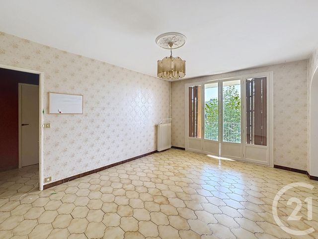 Appartement F3 à vendre - 3 pièces - 69,01 m2 - Montereau Fault Yonne - 77 - ILE-DE-FRANCE