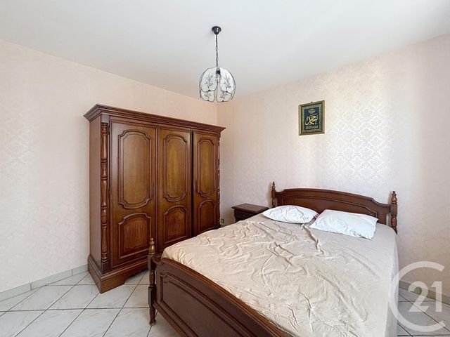 Appartement F3 à vendre - 3 pièces - 69,01 m2 - Montereau Fault Yonne - 77 - ILE-DE-FRANCE