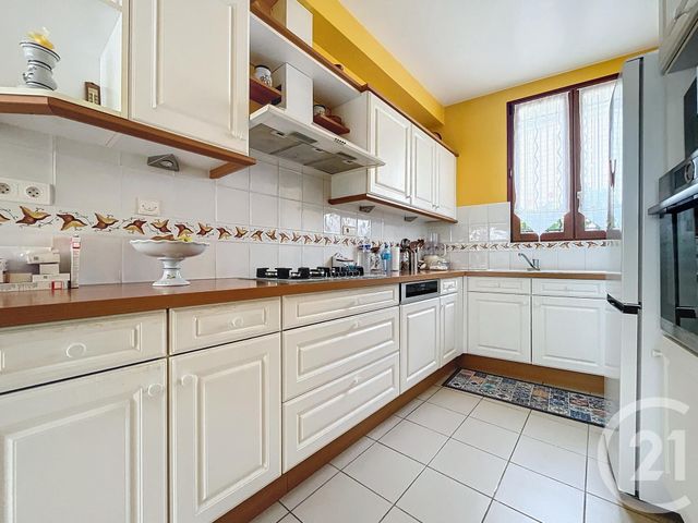 Maison à vendre - 7 pièces - 177,21 m2 - Villeneuve La Guyard - 89 - BOURGOGNE