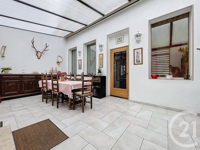 Maison à vendre - 7 pièces - 177,21 m2 - Villeneuve La Guyard - 89 - BOURGOGNE