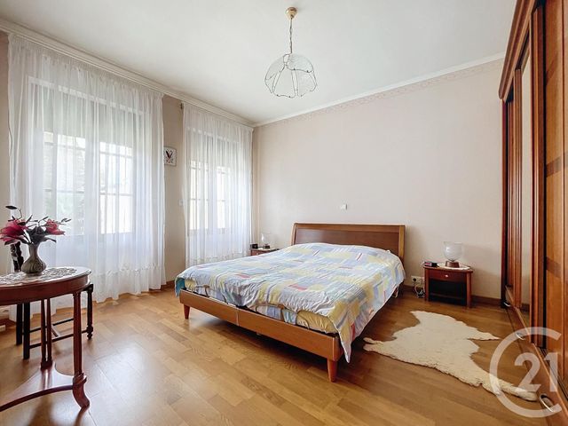 Maison à vendre - 7 pièces - 177,21 m2 - Villeneuve La Guyard - 89 - BOURGOGNE