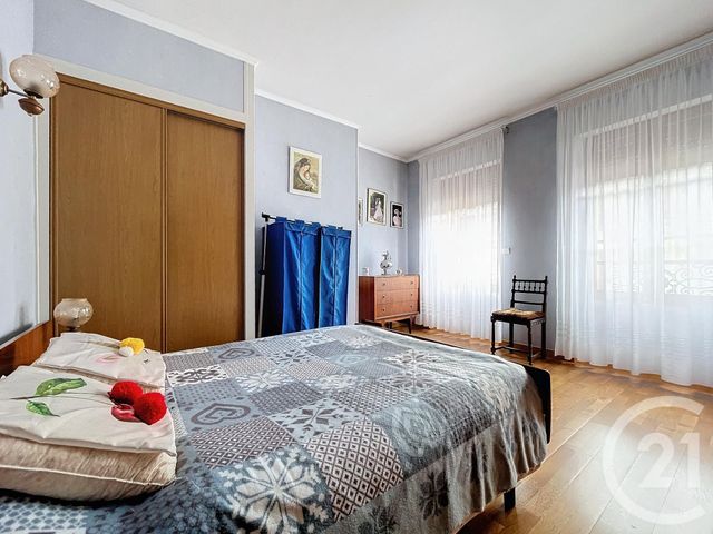 Maison à vendre - 7 pièces - 177,21 m2 - Villeneuve La Guyard - 89 - BOURGOGNE