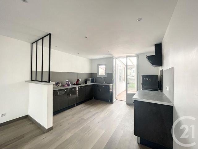 Appartement F3 &agrave; louer - 2 pi&egrave;ces - 63 m2 - Montereau Fault Yonne - 77 - ILE-DE-FRANCE