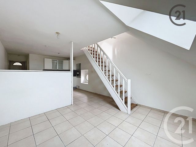 Appartement F2 &agrave; vendre - 2 pi&egrave;ces - 35 m2 - Montereau Fault Yonne - 77 - ILE-DE-FRANCE