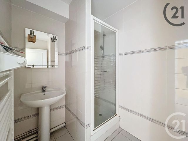 Appartement F2 à vendre - 2 pièces - 43 m2 - Montereau Fault Yonne - 77 - ILE-DE-FRANCE