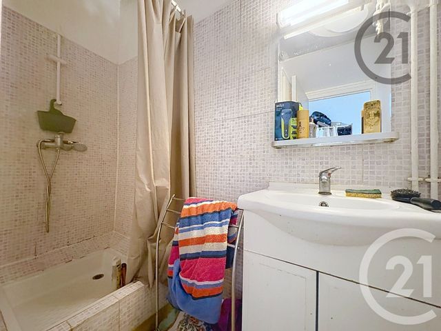Appartement F1 &agrave; vendre - 1 pi&egrave;ce - 25,04 m2 - Montereau Fault Yonne - 77 - ILE-DE-FRANCE