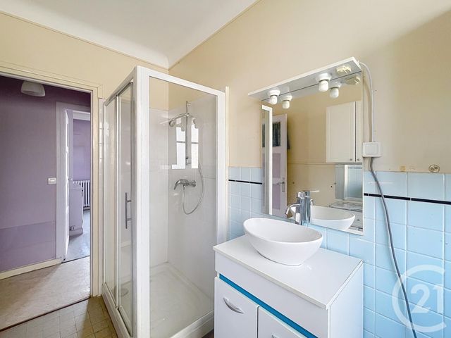 Appartement F3 &agrave; vendre - 3 pi&egrave;ces - 65,18 m2 - Montereau Fault Yonne - 77 - ILE-DE-FRANCE