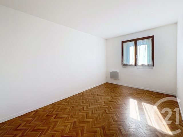 Appartement F3 à vendre - 3 pièces - 56 m2 - Montereau Fault Yonne - 77 - ILE-DE-FRANCE