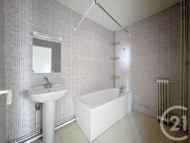 Appartement F3 &agrave; vendre - 3 pi&egrave;ces - 58,22 m2 - Montereau Fault Yonne - 77 - ILE-DE-FRANCE