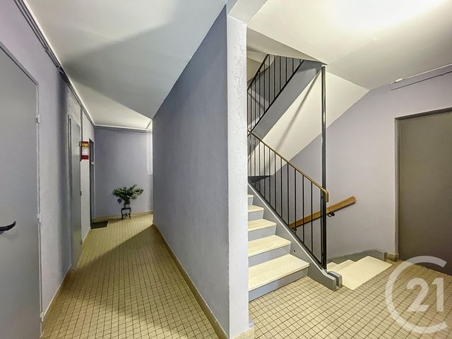 Appartement F3 &agrave; vendre - 3 pi&egrave;ces - 58,22 m2 - Montereau Fault Yonne - 77 - ILE-DE-FRANCE