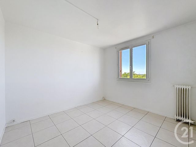 Appartement F3 &agrave; vendre - 3 pi&egrave;ces - 58,22 m2 - Montereau Fault Yonne - 77 - ILE-DE-FRANCE