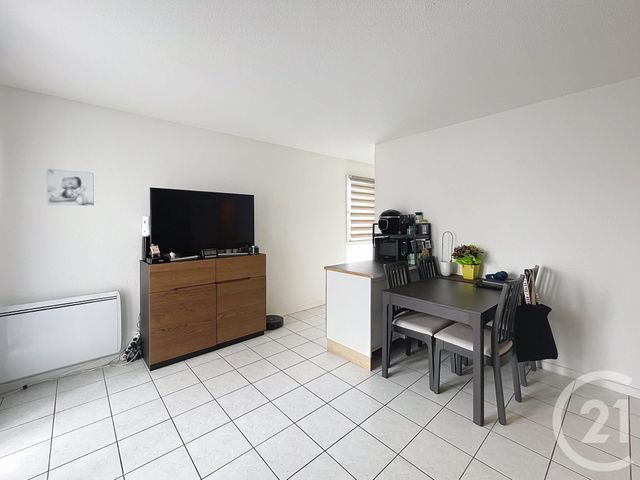 Appartement F2 bis à vendre - 3 pièces - 51,88 m2 - Montereau Fault Yonne - 77 - ILE-DE-FRANCE