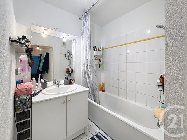 Appartement F2 bis à vendre - 3 pièces - 51,88 m2 - Montereau Fault Yonne - 77 - ILE-DE-FRANCE