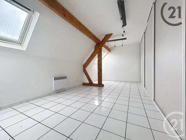 Appartement F3 à vendre - 3 pièces - 84 m2 - Montereau Fault Yonne - 77 - ILE-DE-FRANCE