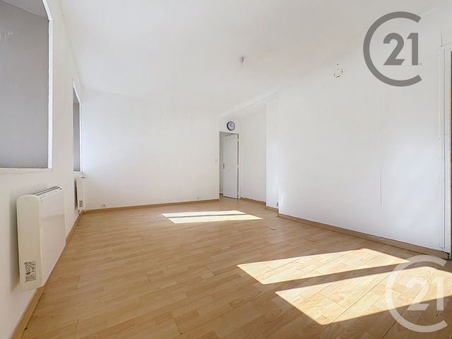Appartement F2 bis &agrave; vendre - 3 pi&egrave;ces - 54,27 m2 - Montereau Fault Yonne - 77 - ILE-DE-FRANCE