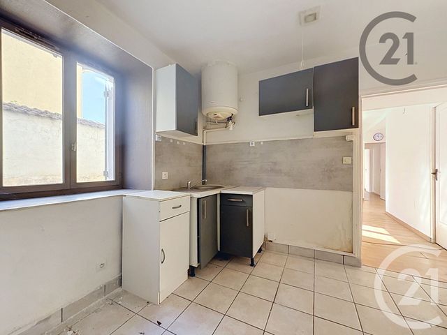 Appartement F2 bis &agrave; vendre - 3 pi&egrave;ces - 54,27 m2 - Montereau Fault Yonne - 77 - ILE-DE-FRANCE