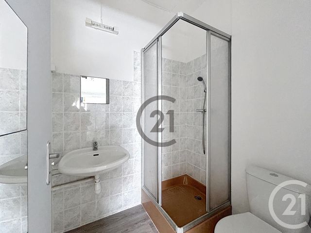 Appartement F1 &agrave; louer - 1 pi&egrave;ce - 18 m2 - Montereau Fault Yonne - 77 - ILE-DE-FRANCE