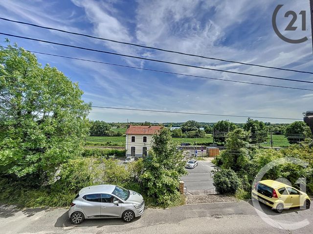 Appartement à louer - 2 pièces - 32 m2 - La Grande Paroisse - 77 - ILE-DE-FRANCE