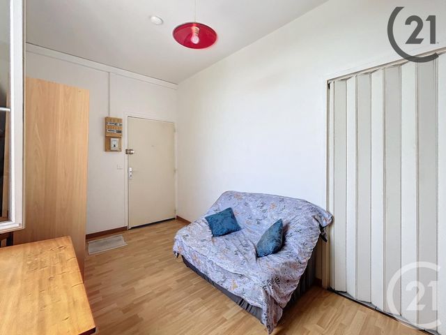 Appartement à louer - 2 pièces - 32 m2 - La Grande Paroisse - 77 - ILE-DE-FRANCE