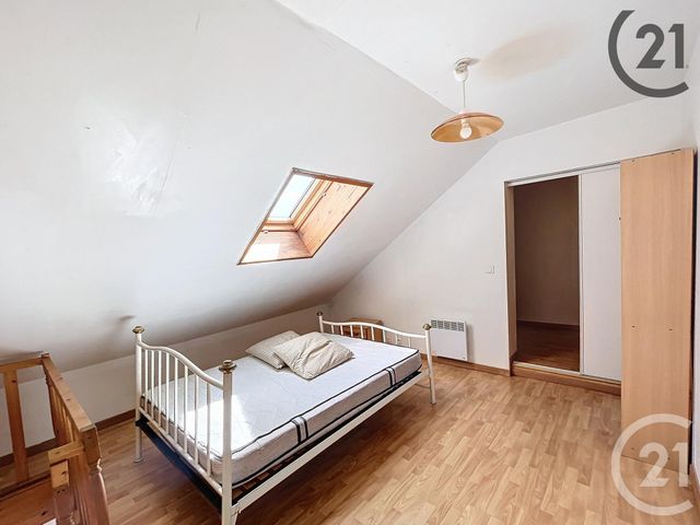 Appartement à louer - 2 pièces - 32 m2 - La Grande Paroisse - 77 - ILE-DE-FRANCE