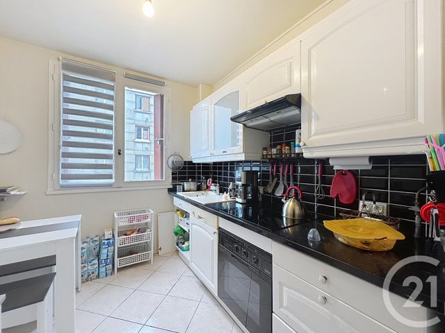 Appartement F4 &agrave; vendre - 4 pi&egrave;ces - 76,99 m2 - Montereau Fault Yonne - 77 - ILE-DE-FRANCE