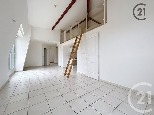 Appartement F3 &agrave; vendre - 3 pi&egrave;ces - 63,31 m2 - Montereau Fault Yonne - 77 - ILE-DE-FRANCE