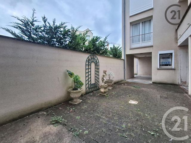 Appartement Studio à louer - 1 pièce - 21,24 m2 - Montereau Fault Yonne - 77 - ILE-DE-FRANCE