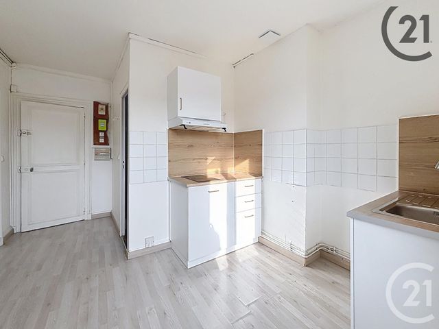 Appartement F2 à louer - 2 pièces - 44,50 m2 - Montereau Fault Yonne - 77 - ILE-DE-FRANCE