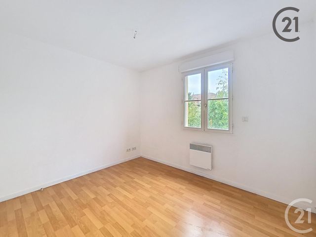 Appartement F4 &agrave; louer - 4 pi&egrave;ces - 89 m2 - Montereau Fault Yonne - 77 - ILE-DE-FRANCE