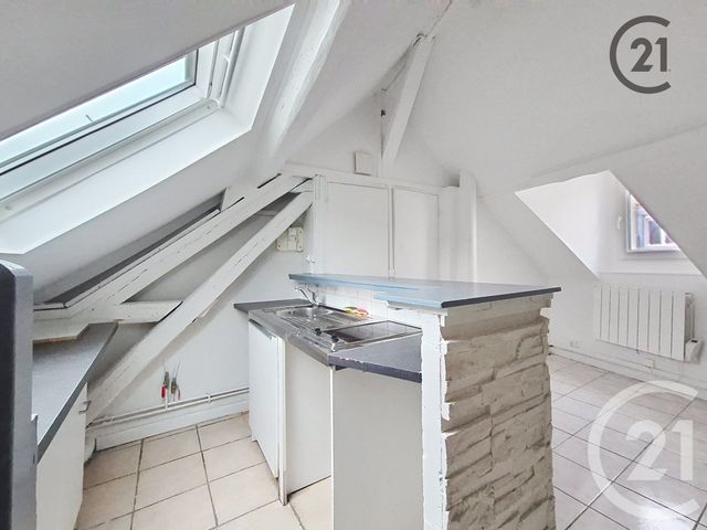 Appartement F1 &agrave; louer - 1 pi&egrave;ce - 16,35 m2 - Montereau Fault Yonne - 77 - ILE-DE-FRANCE