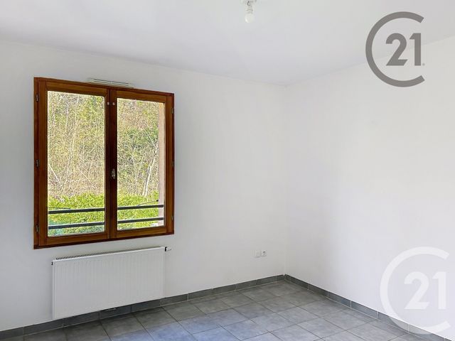 Maison &agrave; louer - 4 pi&egrave;ces - 89,16 m2 - Montereau Fault Yonne - 77 - ILE-DE-FRANCE