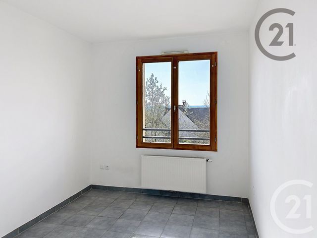 Maison &agrave; louer - 4 pi&egrave;ces - 89,16 m2 - Montereau Fault Yonne - 77 - ILE-DE-FRANCE