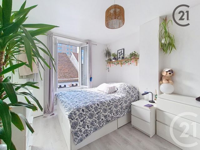 Appartement F1 &agrave; louer - 2 pi&egrave;ces - 32,77 m2 - Montereau Fault Yonne - 77 - ILE-DE-FRANCE