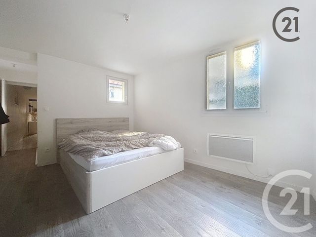 Immeuble &agrave; vendre - 180 m2 - Montereau Fault Yonne - 77 - ILE-DE-FRANCE