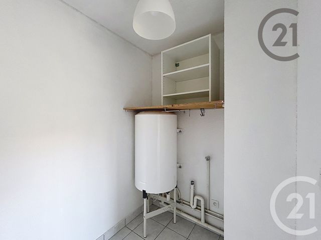 Appartement F2 &agrave; louer - 2 pi&egrave;ces - 50,70 m2 - Montereau Fault Yonne - 77 - ILE-DE-FRANCE