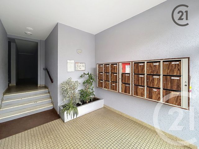 Appartement F3 &agrave; vendre - 3 pi&egrave;ces - 62,20 m2 - Montereau Fault Yonne - 77 - ILE-DE-FRANCE