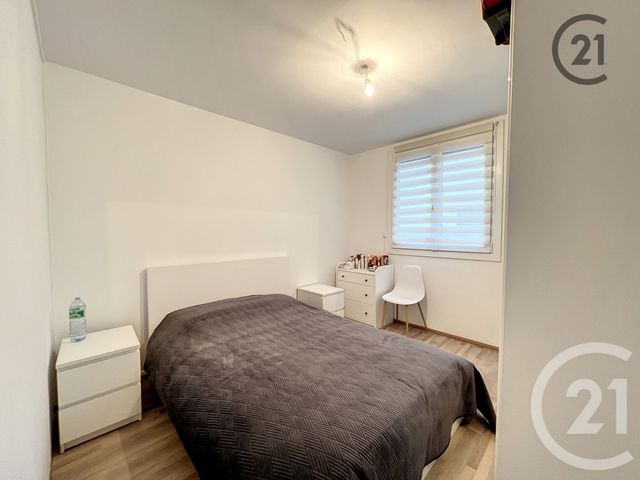 Appartement F3 &agrave; vendre - 3 pi&egrave;ces - 62,20 m2 - Montereau Fault Yonne - 77 - ILE-DE-FRANCE