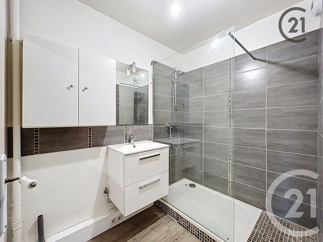 Appartement F3 &agrave; vendre - 3 pi&egrave;ces - 67,23 m2 - Montereau Fault Yonne - 77 - ILE-DE-FRANCE