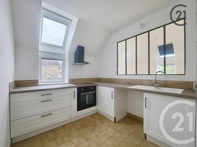 Appartement F4 &agrave; louer - 4 pi&egrave;ces - 86,25 m2 - Montereau Fault Yonne - 77 - ILE-DE-FRANCE