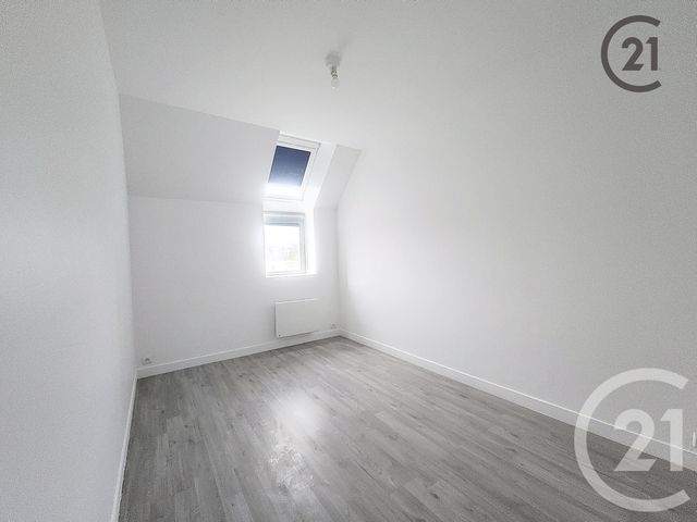 Appartement F4 &agrave; louer - 4 pi&egrave;ces - 86,25 m2 - Montereau Fault Yonne - 77 - ILE-DE-FRANCE
