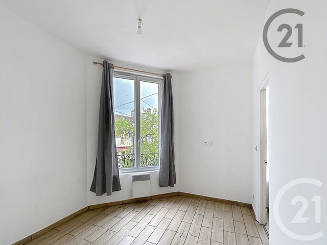 Appartement &agrave; louer - 2 pi&egrave;ces - 21,58 m2 - Montereau Fault Yonne - 77 - ILE-DE-FRANCE