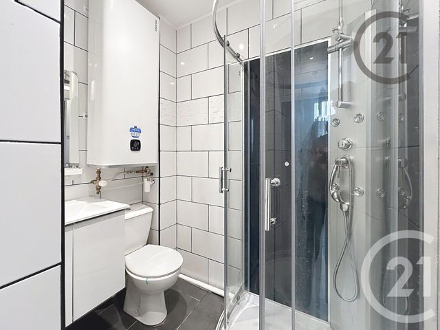 Appartement &agrave; louer - 2 pi&egrave;ces - 21,58 m2 - Montereau Fault Yonne - 77 - ILE-DE-FRANCE