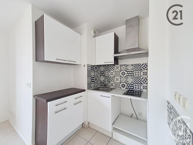 Appartement F2 &agrave; louer - 2 pi&egrave;ces - 43,65 m2 - Montereau Fault Yonne - 77 - ILE-DE-FRANCE