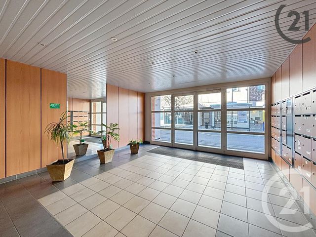 Appartement F2 &agrave; louer - 2 pi&egrave;ces - 43 m2 - Montereau Fault Yonne - 77 - ILE-DE-FRANCE