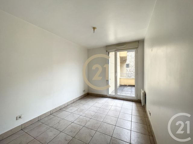 Appartement F2 &agrave; louer - 2 pi&egrave;ces - 45,26 m2 - Montereau Fault Yonne - 77 - ILE-DE-FRANCE