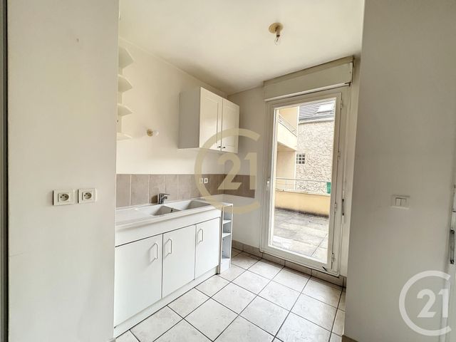 Appartement F2 &agrave; louer - 2 pi&egrave;ces - 45,26 m2 - Montereau Fault Yonne - 77 - ILE-DE-FRANCE