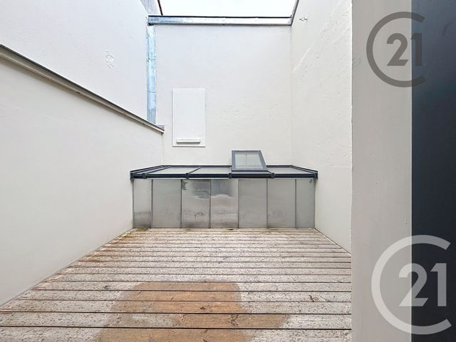 Appartement Duplex &agrave; louer - 2 pi&egrave;ces - 76,68 m2 - Montereau Fault Yonne - 77 - ILE-DE-FRANCE